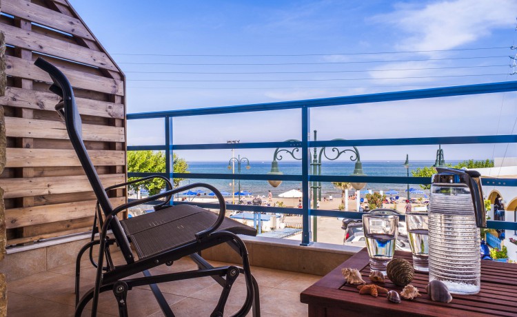 Sea view suite balcony